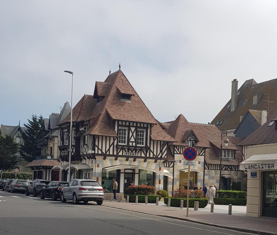 Appartement Deauville Hyper Centre Екстериор снимка